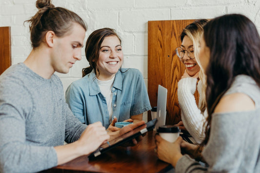 Check-Ins im Team: So stärkst du Vertrauen, Bindung & psychologische Sicherheit